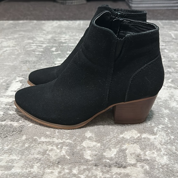 Joe fresh booties - Picture 2 of 3